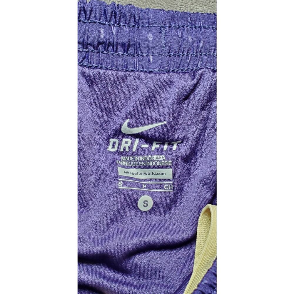 Nike WASHINGTON HUSKIES Sz S Purple COLLEGE RUNNING SHORTS Athletic Women's C21 - Picture 4 of 9
